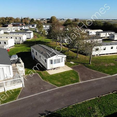 Jenner Family Holiday Homes At Tattershall Lakes ドッグダイク エクステリア 写真