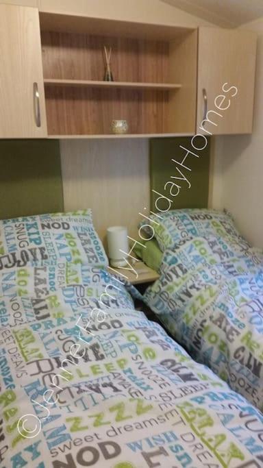 Jenner Family Holiday Homes At Tattershall Lakes ドッグダイク エクステリア 写真