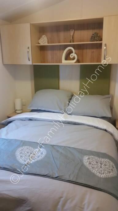Jenner Family Holiday Homes At Tattershall Lakes ドッグダイク エクステリア 写真